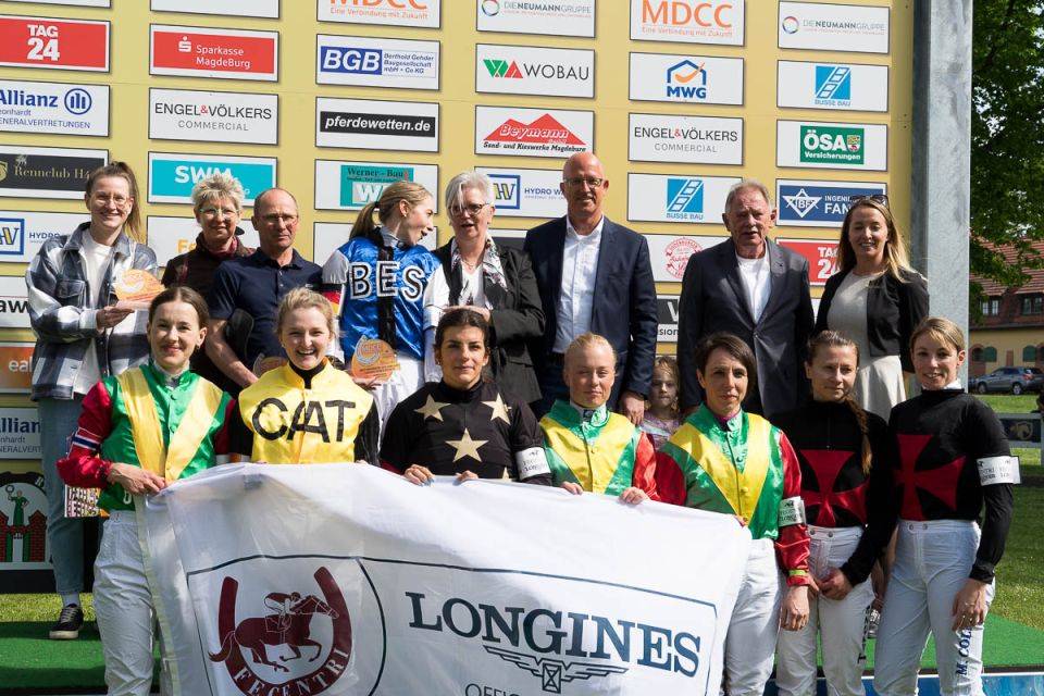 Gruppenbild Siegerehrung MDCC Rennen