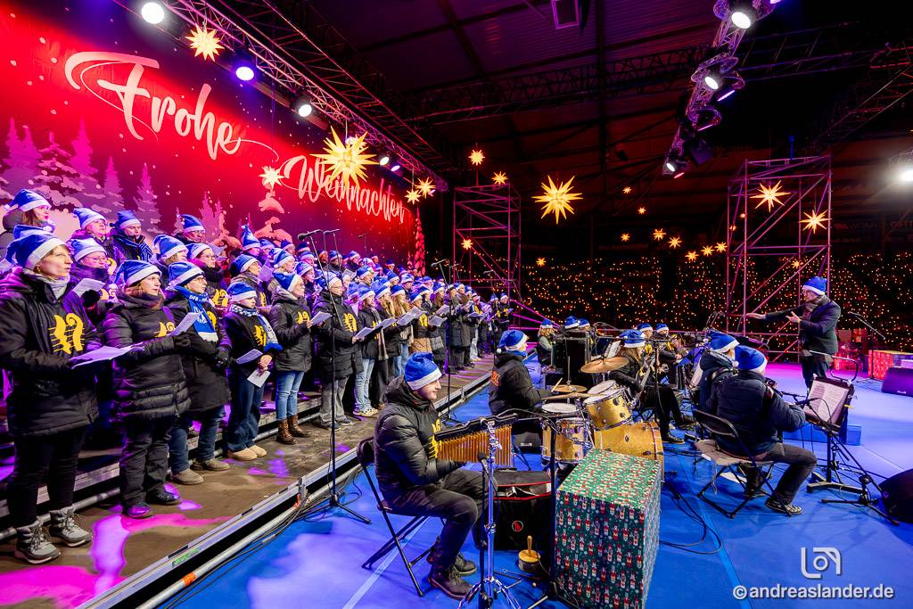 MDCC-Weihnachtssingen - Chor und Bühne