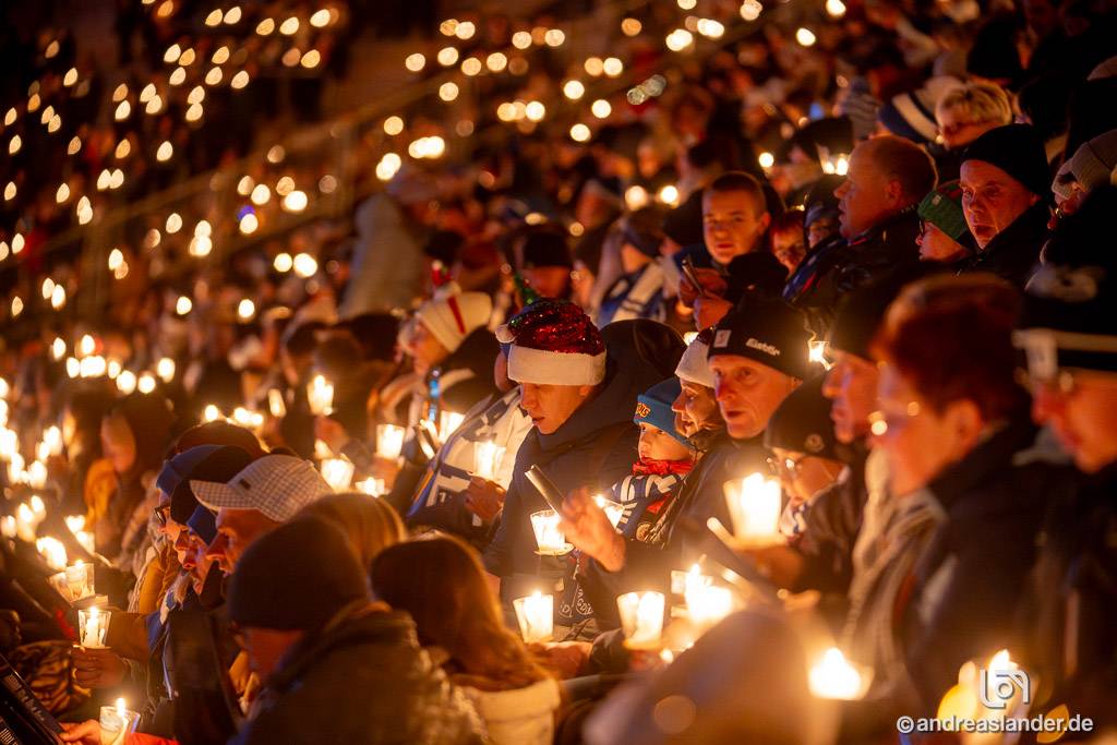 MDCC-Weihnachtssingen - Alle singen zusammen
